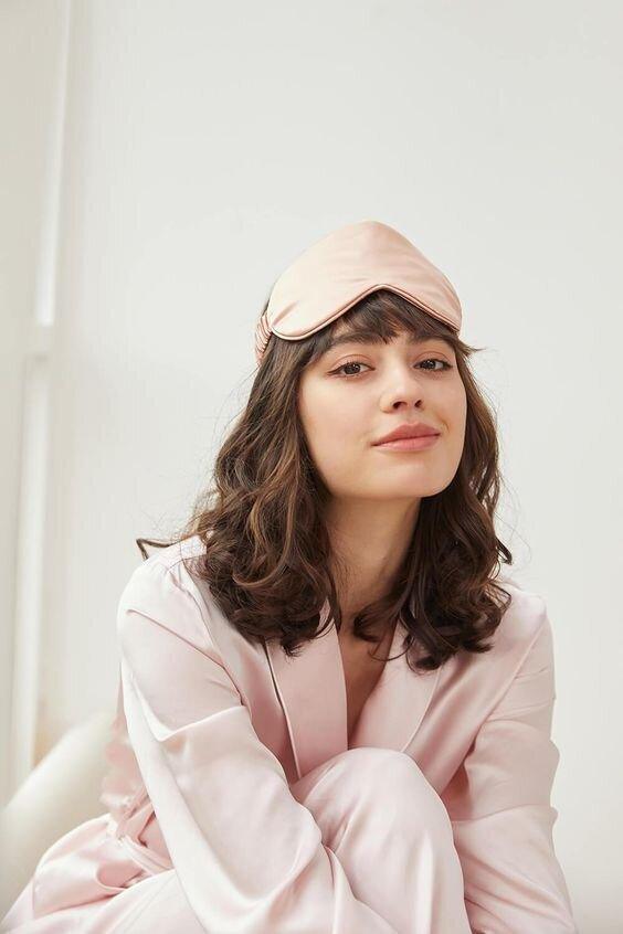 Маска за сън от 100% коприна "Пепел от рози" - Bodar.bg