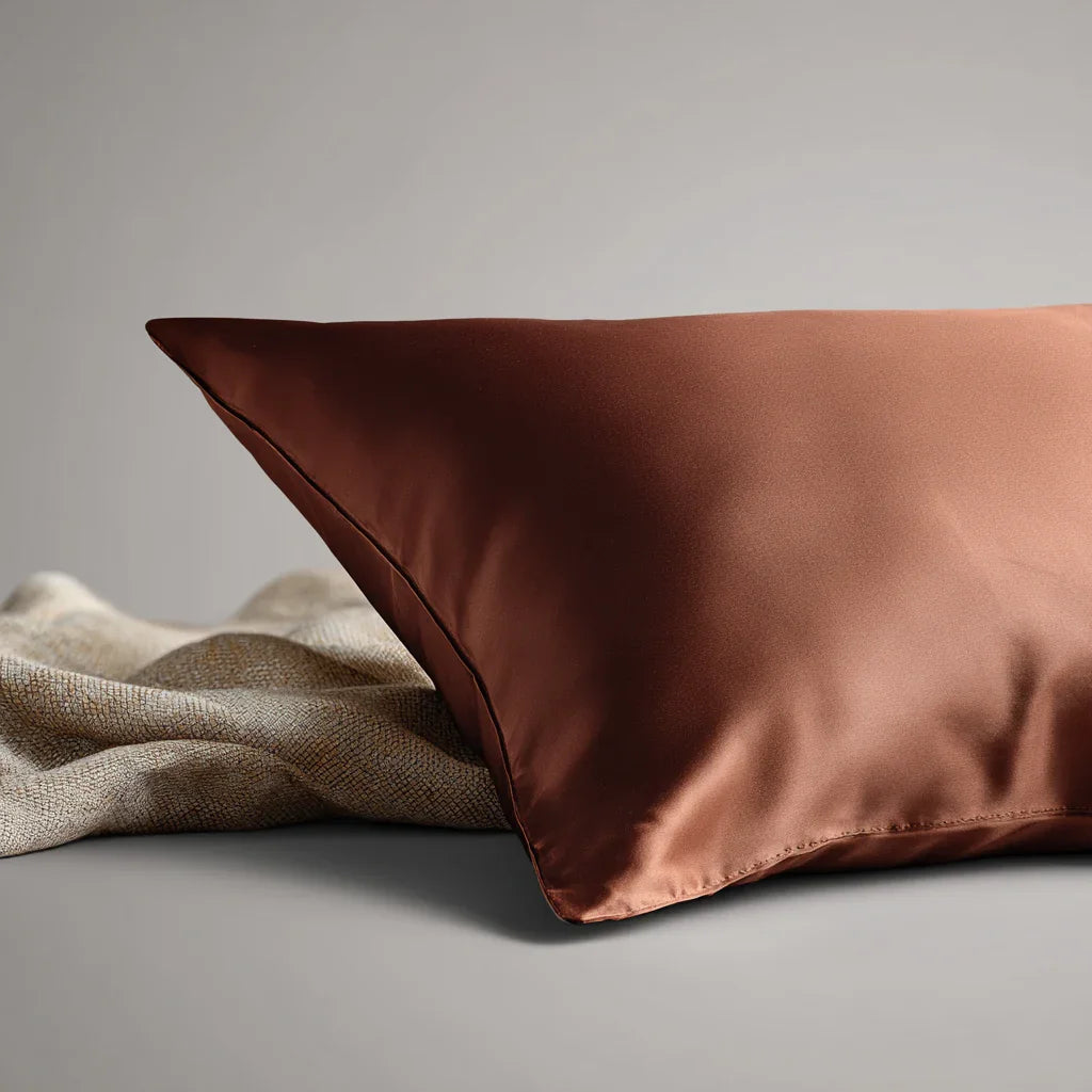Silk pillowcase "Amber" 50x70cm. 